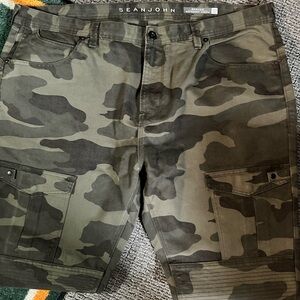 Sean John Men's Green Camo Cargo Jeans